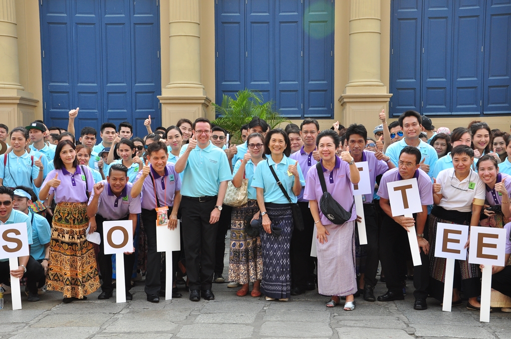 Chatrium Hotel Riverside Bangkok Staff at Chatrium Loves Thailand Tour