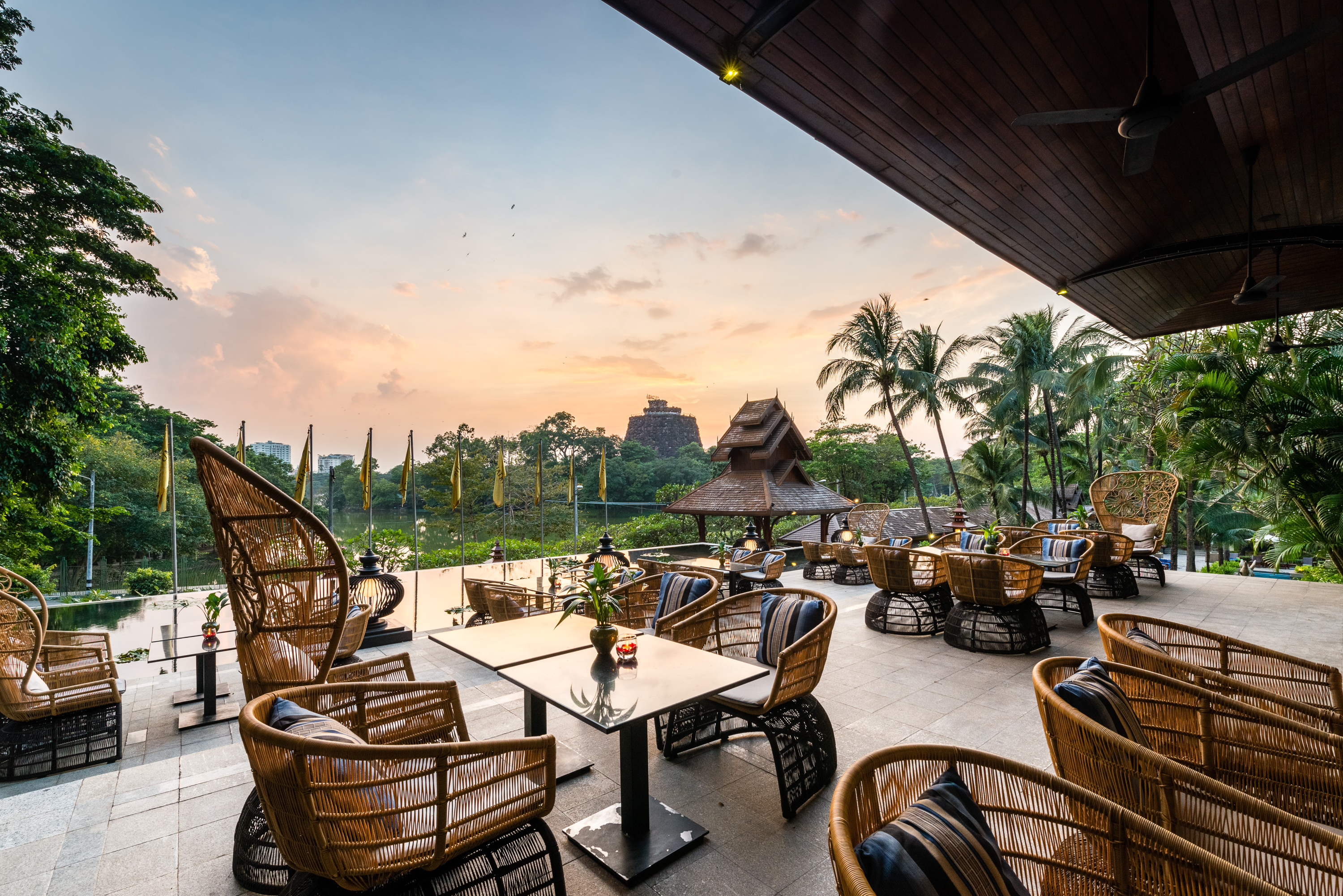 Lobby Lounge at Chatrium Hotel Riverside Bangkok